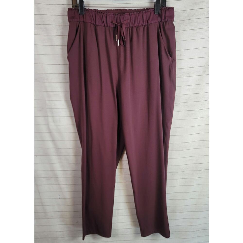 LULULEMON KEEP MOVING PANTS IN MAROON, SZ 10